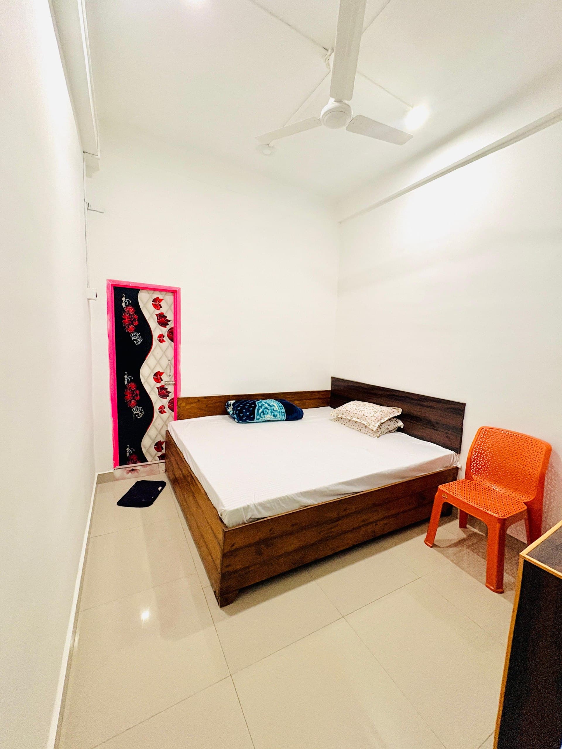 Deluxe Single Bed (Non-AC) — Mannat Lodge, Hailakandi